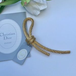 New VTG Christian Dior Pin Brooch